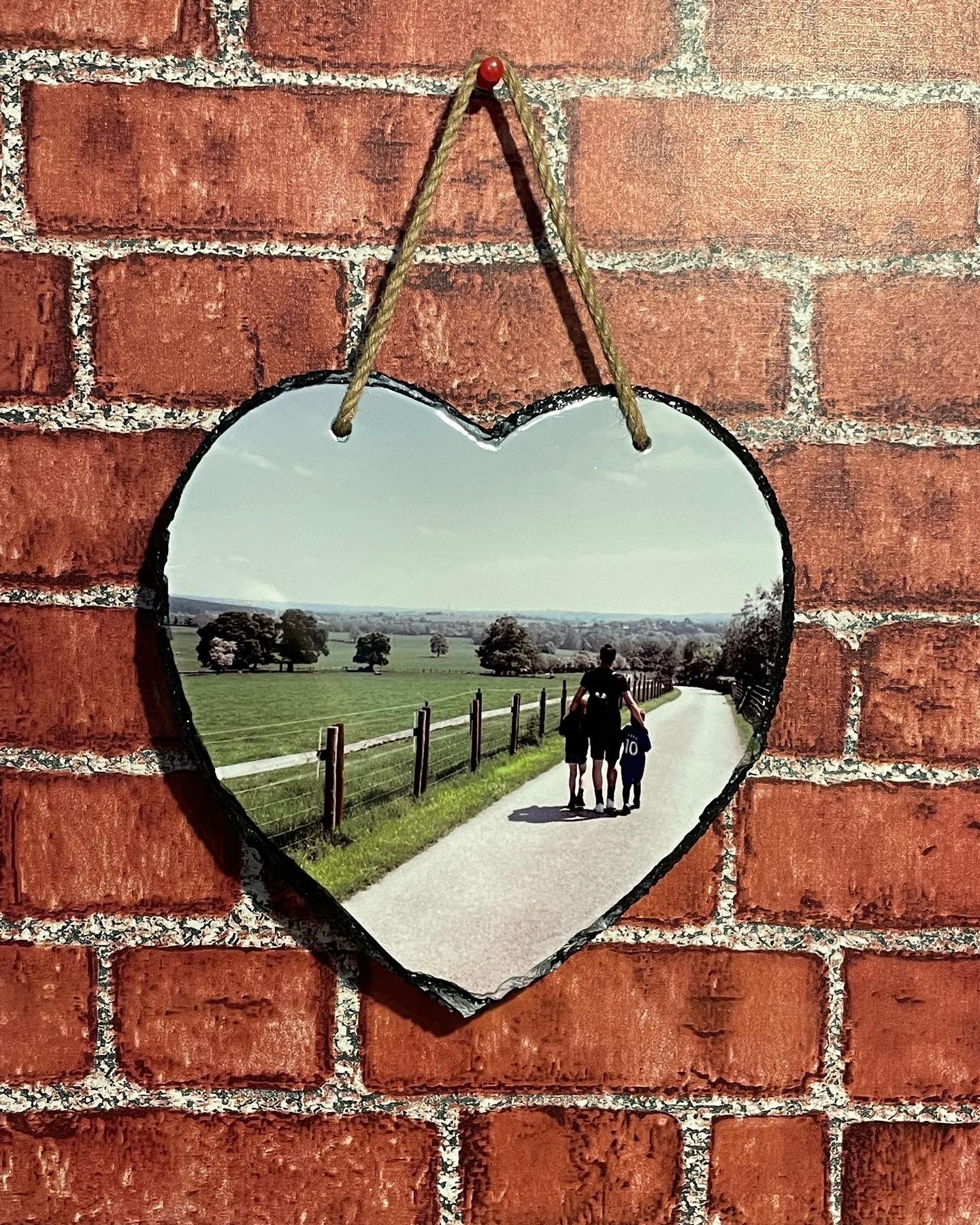 Hanging Heart Photo Slate