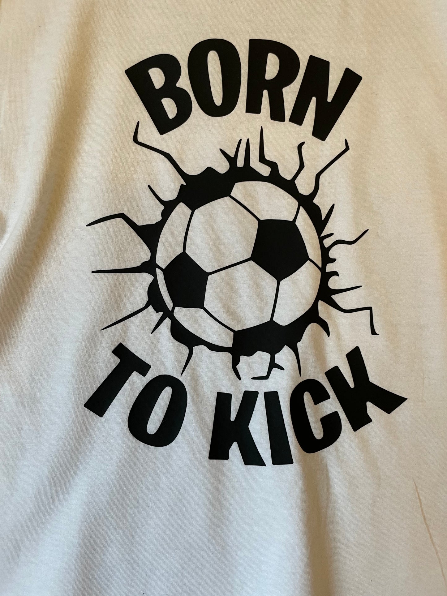 ‘Born to Kick’ t-shirt