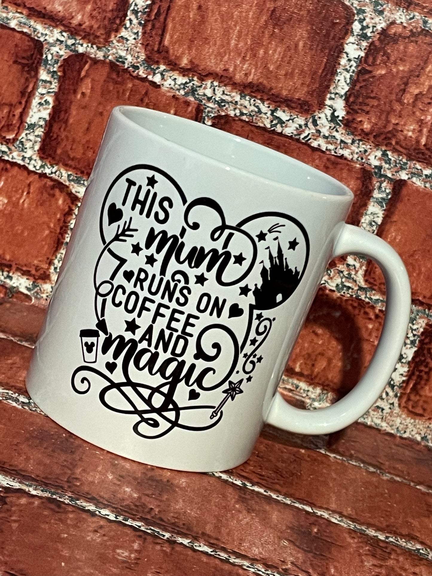 ‘This mum runs on coffee and magic’ mug